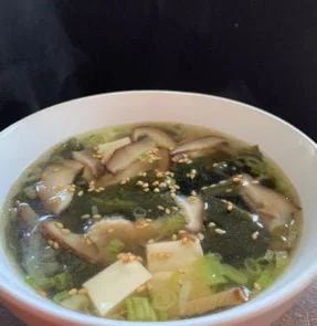 Wakame Tofu Shiitake Soup